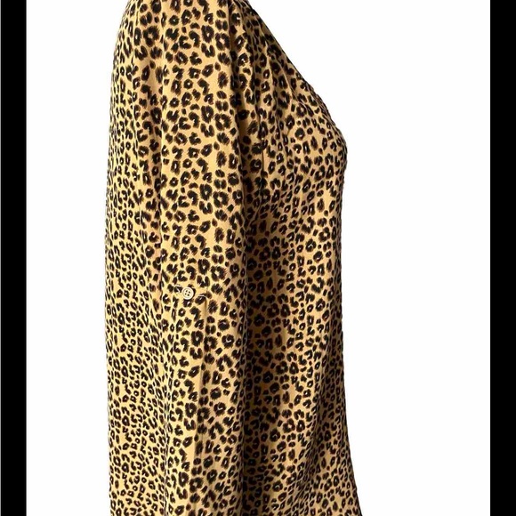 Blush & Day Women’s Small Leopard Long Sleeve Button Up Dress Shirt, made China - Picture 2 of 8